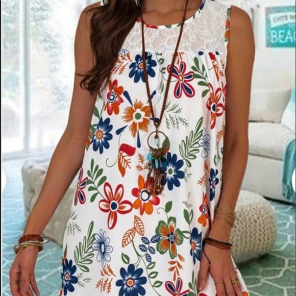 ! NWT Women's White & Multi Floral Lace Yoke Sleeveless Shift Mini Dress ! - Picture 3 of 3